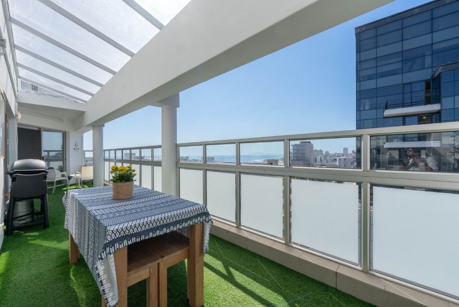 2 Bedroom Property for Sale in Sea Point Western Cape